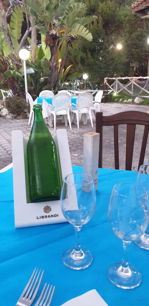 No label wine. Angolo Verde. Italy. www.evaogmalthe.dk