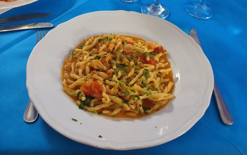 Pasta with fresh cherry tomatoes. Angolo Verde. Italy. www.evaogmalthe.dk
