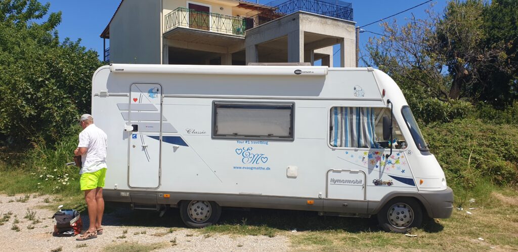 Hymer parked www.evaogmalthe.dk