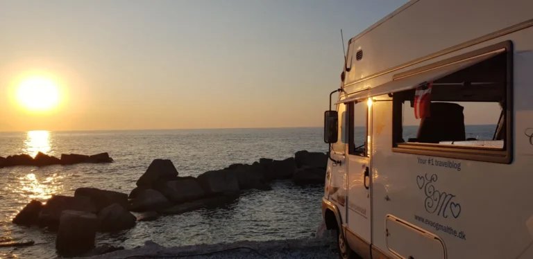 Livet i autocamper udsigt havet